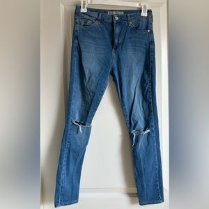 Women’s Topshop Moto Leigh Lightly Distressed Skinny Jeans | Size: 28